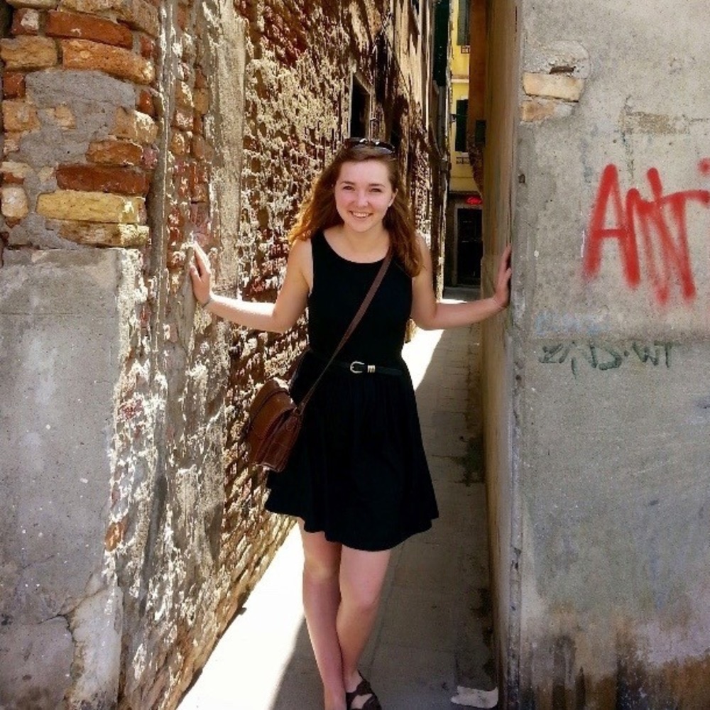 Meet your Posher, Nina